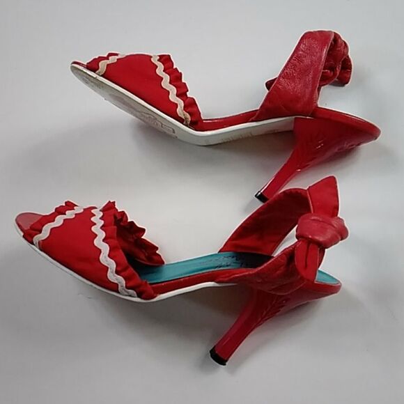 VTG,RED RARE 😸 IRREGULAR CHOICE SHOES HEELS  SIZE 38 USA 7 - Picture 1 of 9